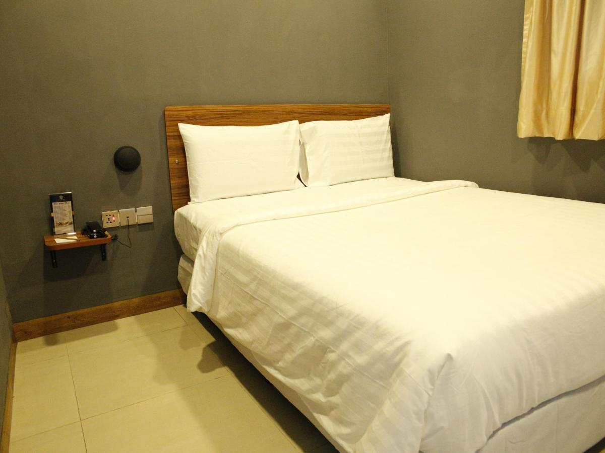 Avava Express Nagoya Hill Batam